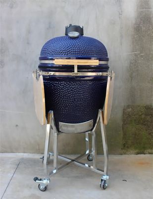 Zewnętrzny ceramiczny grill węglowy 22-calowy kolor granatowy z wózkiem i stolikami bocznymi